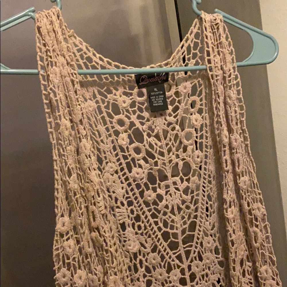 Sleeveless nude kimono